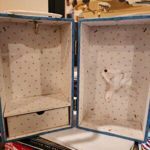 Madame Alexander Doll Trunk / Storage Case – Blue with Drawer